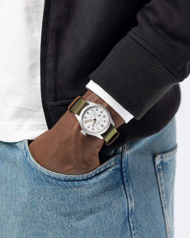 Khaki Field Mechanical Power Reserve 40mm