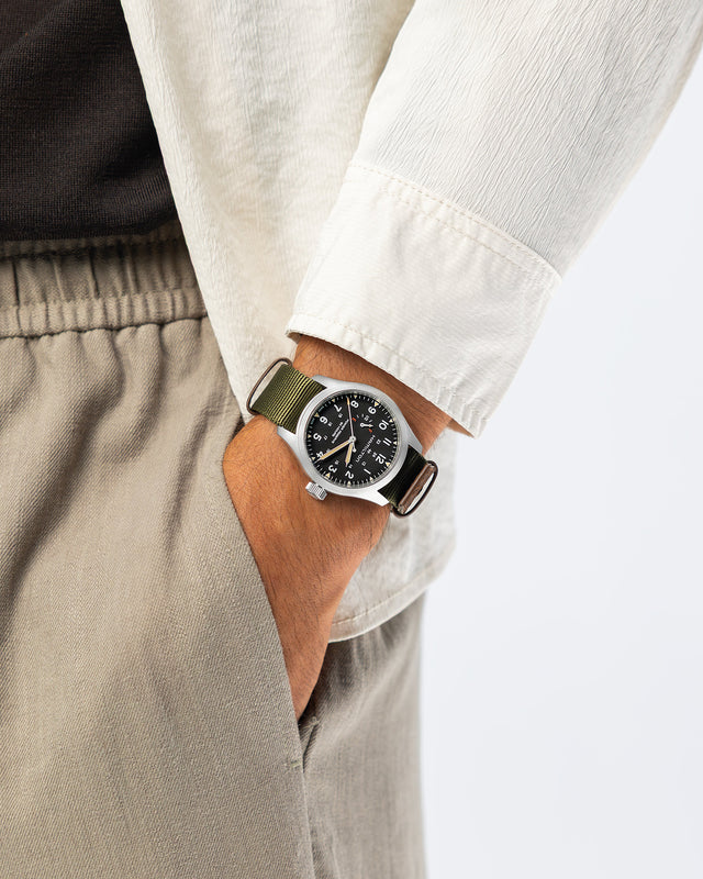Khaki Field Mechanical Power Reserve 40 mm