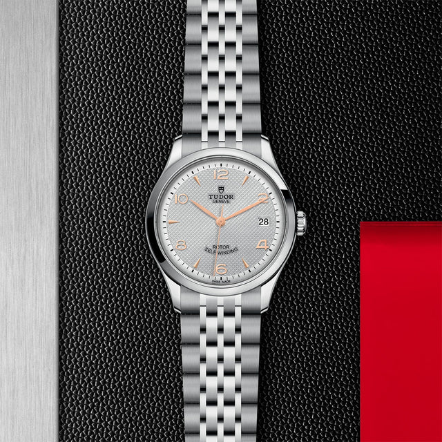 TUDOR 1926 M91450 0001 Flatlay