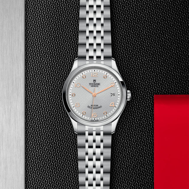 TUDOR 1926 M91450 0003 Flatlay