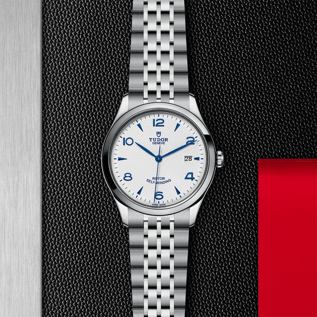 TUDOR 1926 M91550 0005 Flatlay