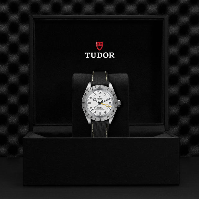 TUDOR Black Bay Pro