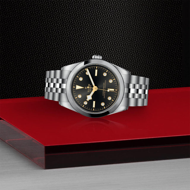 tudor m79640 0004 in store laying down